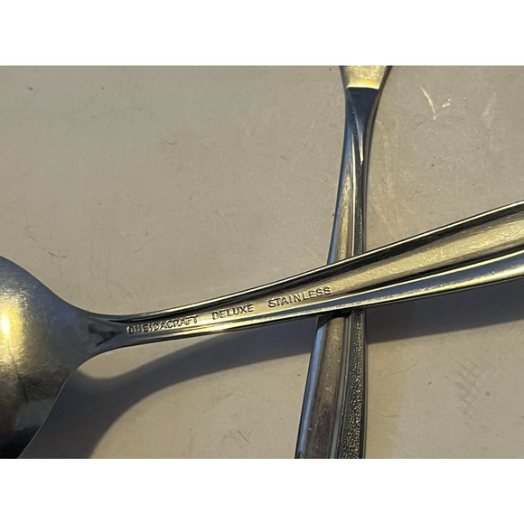 2 Oneidacraft Deluxe TEXTURA Replacement Flatware - Picture 3 of 3